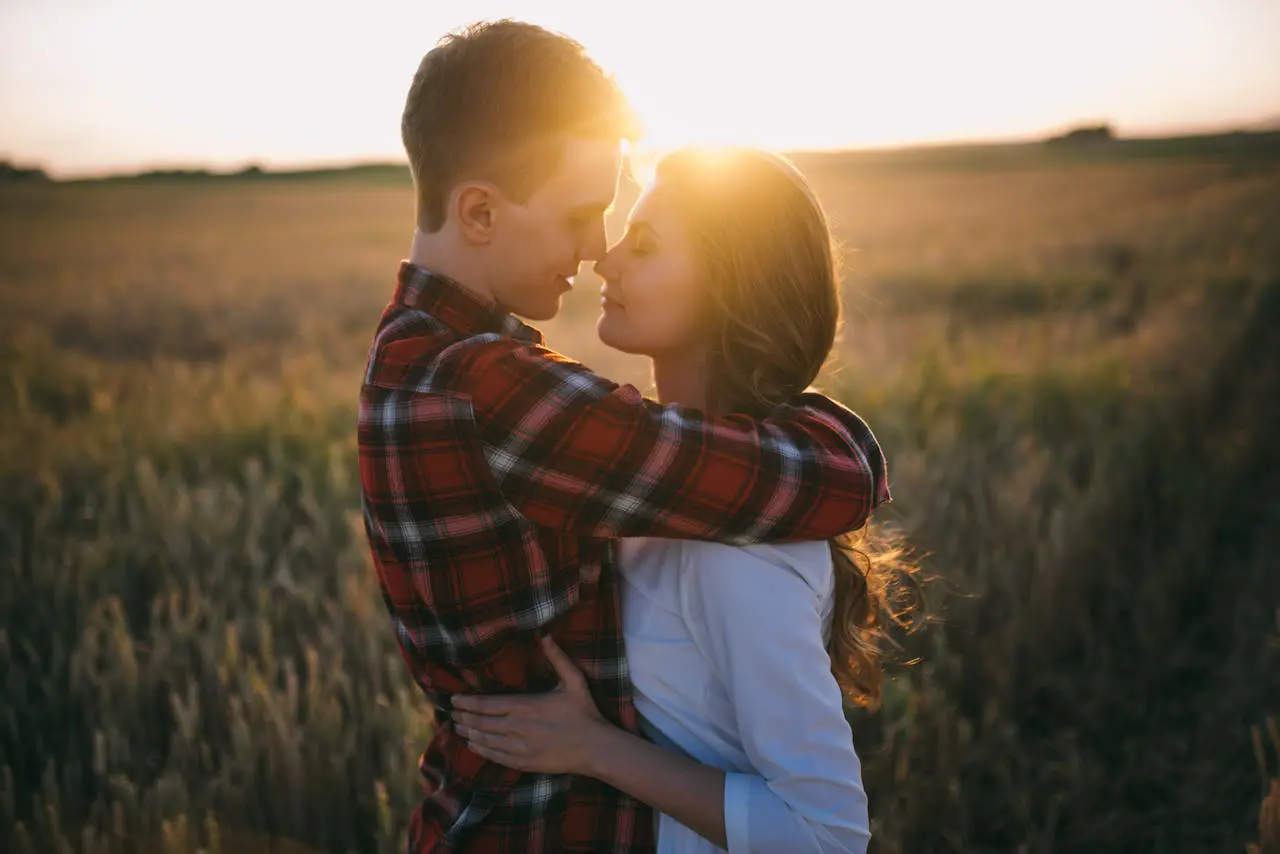 Who Should Move in a Long Distance Relationship